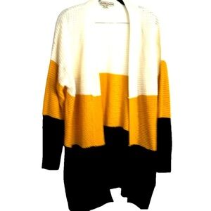 Love Change Italy Sweater, SZ 2X, PTP 28", Length 32", Pockets, Soft, Like New